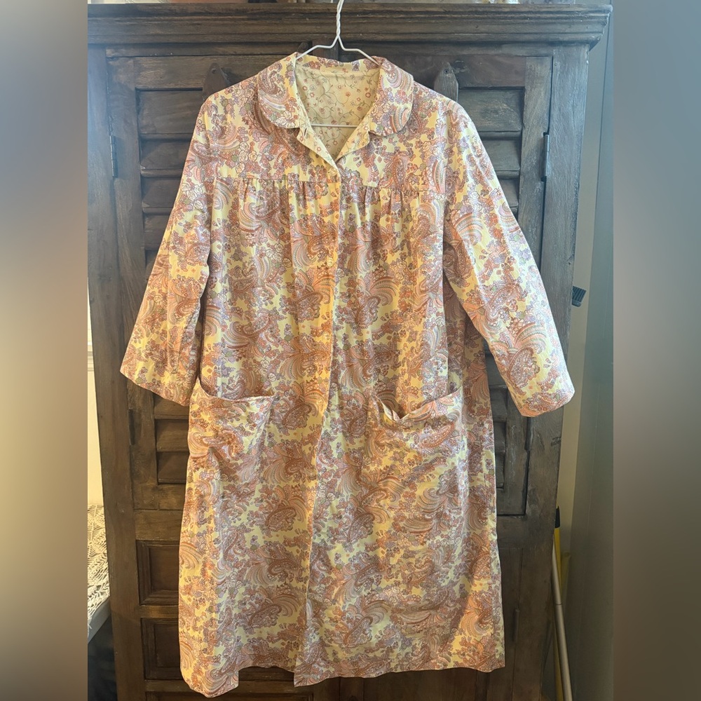 Vintage granny core Floral Paisley Button-Up Robe